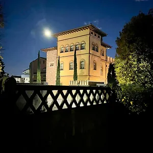 Castello Il Codirosso Hotel